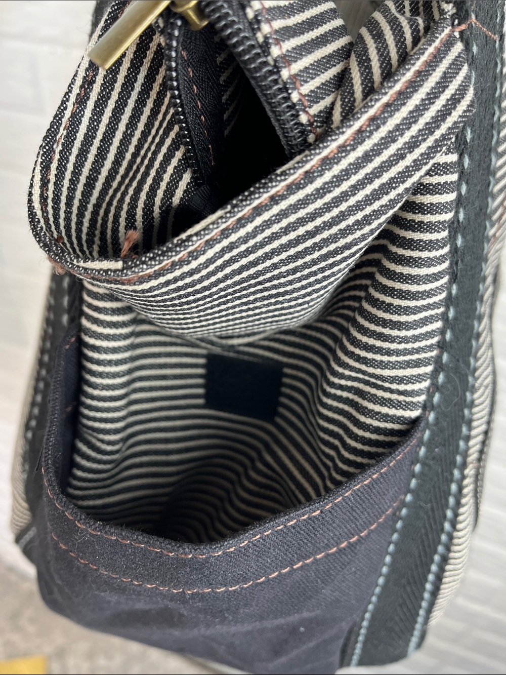 CHALA TOTE BLACK AND WHITE CAT ON 100% COTTON THICK CANVAS STRIPE ZIP TOP BAG - Picture 6 of 16